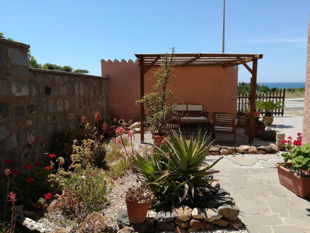 Andrea E Valentina Bed & Breakfast S'Archittu Dış mekan fotoğraf